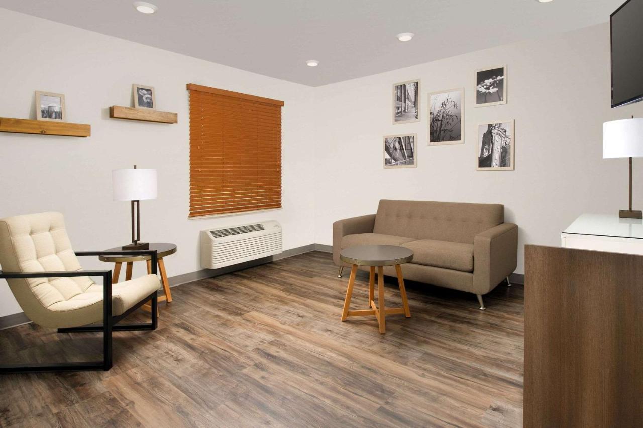 Woodspring Suites Chicago Darien Exterior photo